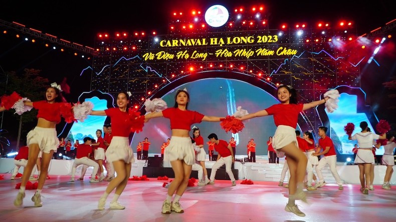 Sôi động Carnaval Hạ Long 2023 ảnh 1