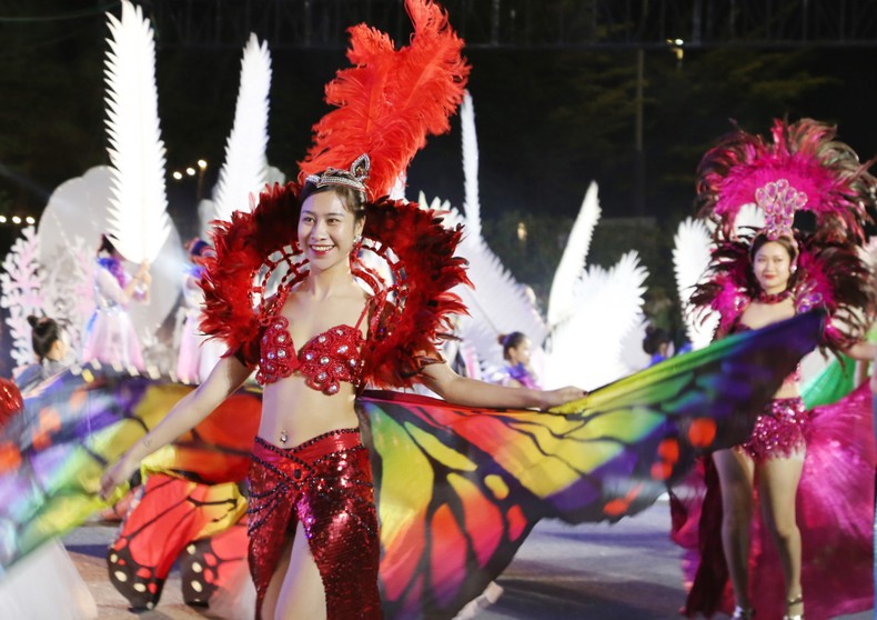 Sôi động Carnaval Hạ Long 2023 ảnh 9