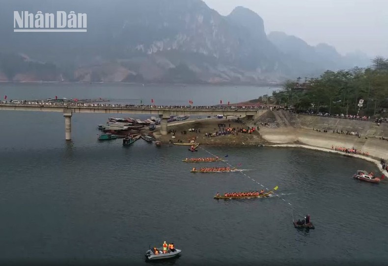 Lễ hội đua thuyền truyền thống trên sông Đà ảnh 3