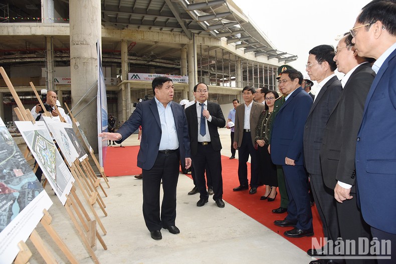 [Ảnh] Thủ tướng Phạm Minh Chính thăm Trung tâm Đổi mới sáng tạo Quốc gia ảnh 12