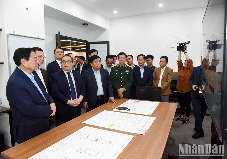 [Ảnh] Thủ tướng Phạm Minh Chính thăm Trung tâm Đổi mới sáng tạo Quốc gia ảnh 2