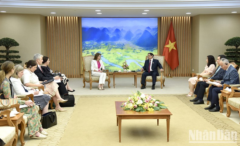 Việt Nam luôn coi trọng và mong muốn tăng cường quan hệ hợp tác nhiều mặt với Slovenia ảnh 2