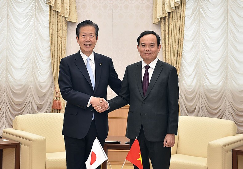 Đề nghị Nhật Bản xem xét miễn thị thực cho công dân Việt Nam ảnh 1