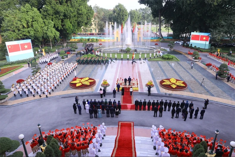 Lễ đón Tổng Bí thư, Chủ tịch Trung Quốc Tập Cận Bình thăm cấp Nhà nước tới Việt Nam ảnh 3