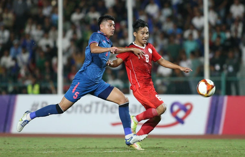 Indonesia vô địch đá bóng phái mạnh SEA Games 32 sau trận chung cuộc không thở được hình ảnh 1