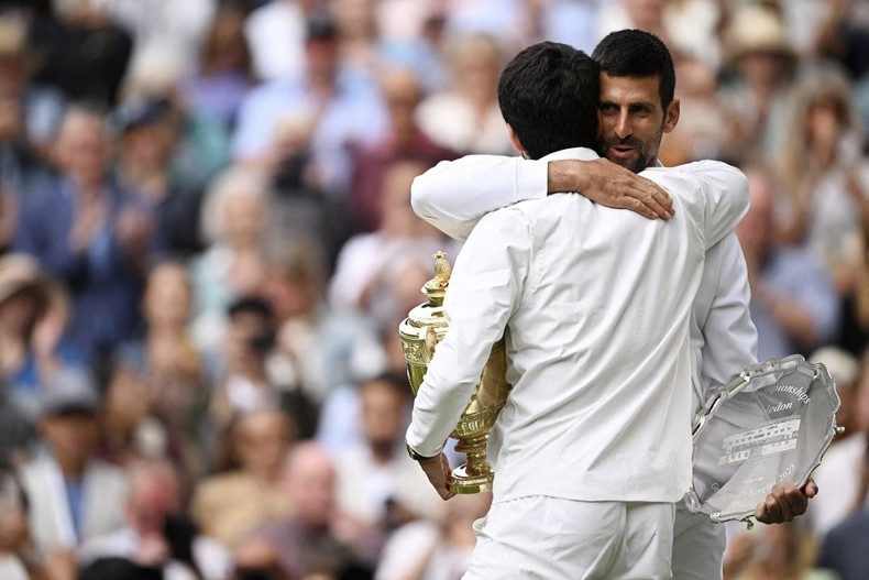 Đánh bại Djokovic, Carlos Alcaraz vô địch Wimbledon lần đầu tiên ảnh 3