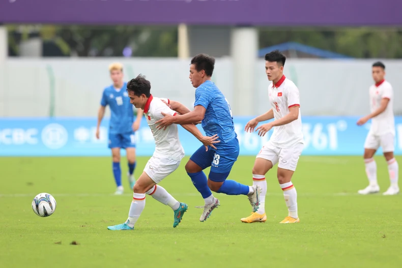  ASIAD 19: Bóng đá nam Việt Nam khởi đầu thuận lợi ảnh 1