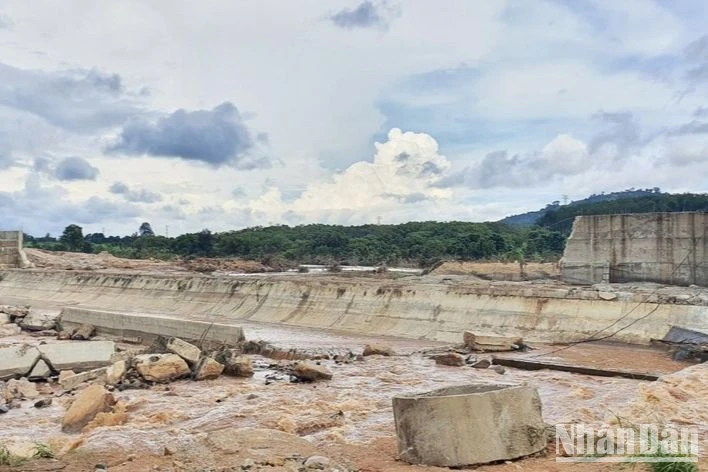 Gia Lai: Đập dẫn nước công trình thủy điện bị cuốn trôi ảnh 1