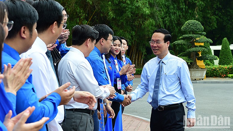 Cán bộ trẻ cần nêu cao trách nhiệm, biết đấu tranh trước biểu hiện né tránh công việc ảnh 1