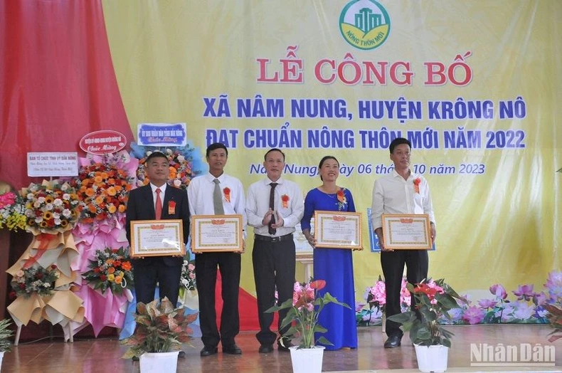 Công bố xã An toàn khu đầu tiên của Đắk Nông đạt chuẩn nông thôn mới ảnh 2