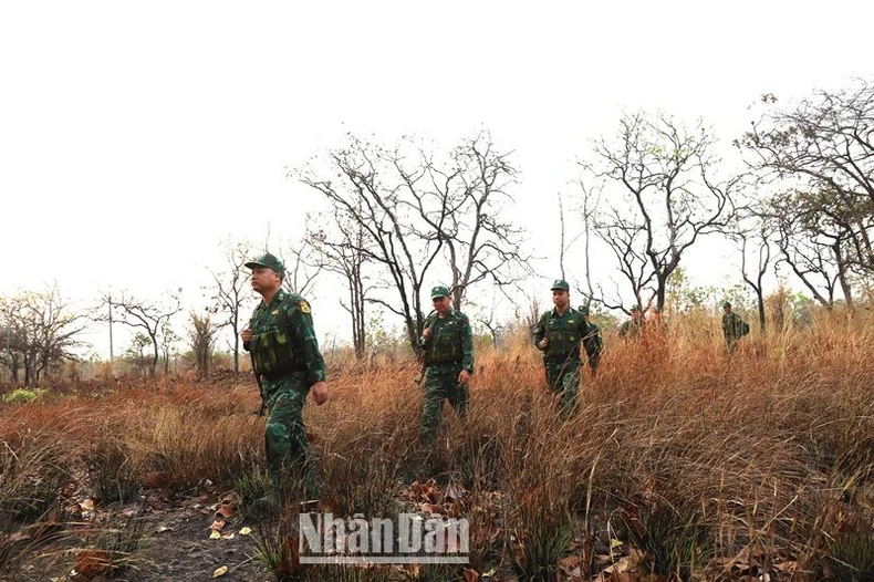 {Ảnh}: Nhiều hoạt động sôi nổi chào mừng 79 năm Ngày thành lập Quân đội Nhân dân Việt Nam ở khu vực biên giới tỉnh Đắk Lắk ảnh 8