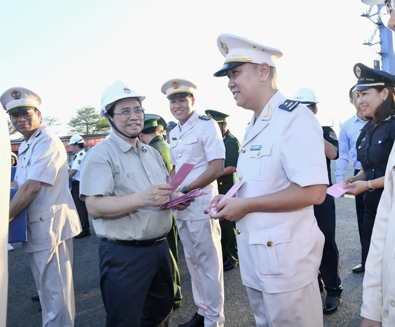 Thủ tướng Phạm Minh Chính dự phát lệnh làm hàng đầu xuân tại Cảng Quốc tế Tân Cảng - Cái Mép ảnh 3