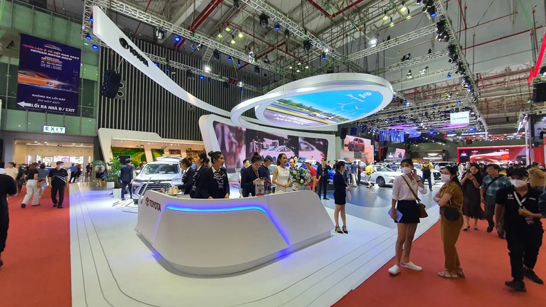 Vietnam Motor Show 2024 chính thức khởi động, quy tụ nhiều thương hiệu ô-tô, xe máy hàng đầu ảnh 1