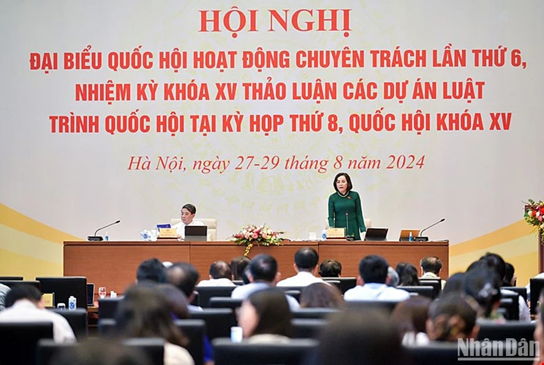 Phó Chủ tịch Quốc hội Nguyễn Thị Thanh điều hành nội dung thảo luận về dự án Luật Di sản văn hóa (sửa đổi). (Ảnh: DUY LINH)