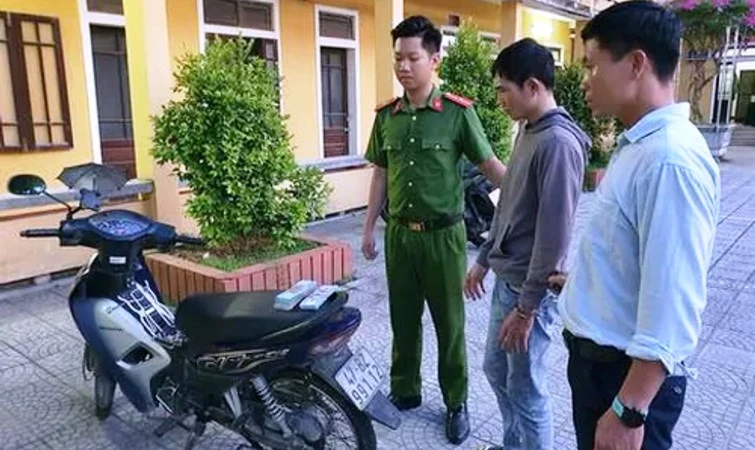 Bắt đối tượng trộm hàng trăm triệu đồng ở khách sạn tại TP Hồ Chí Minh rồi trốn ra Huế ảnh 1