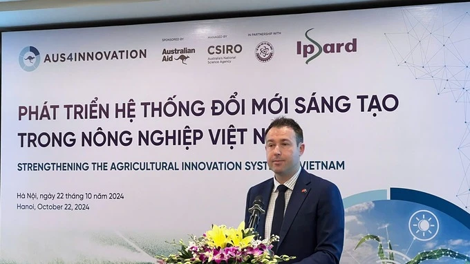 TS Kim Wimbush - Tham tán CSIRO (Đại sứ quán Australia), Giám đốc Chương trình Aus4Innovation chia sẻ tại buổi làm việc.