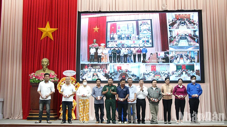 Hậu Giang phát động thi đua 60 ngày đêm chuyển đổi số ảnh 3