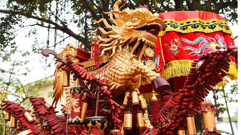 View - Bắc Ninh sôi nổi Lễ hội rước pháo Đồng Kỵ