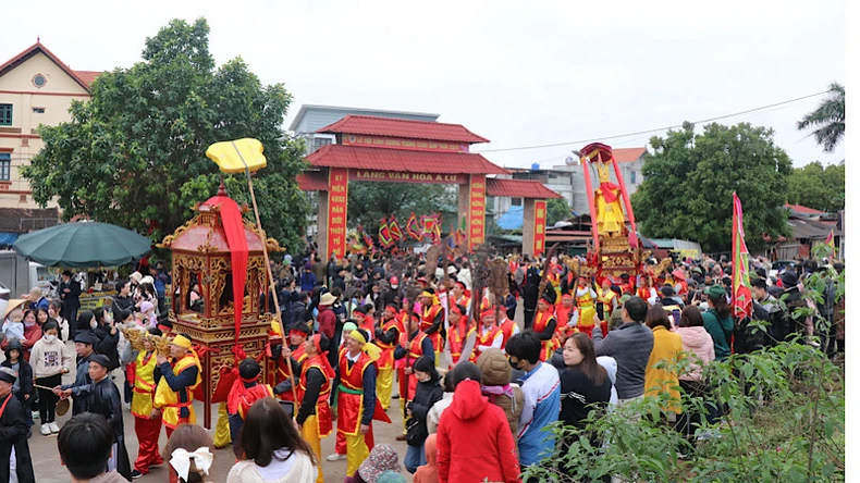 Hàng nghìn du khách dự khai hội Kinh Dương Vương tại Bắc Ninh ảnh 2