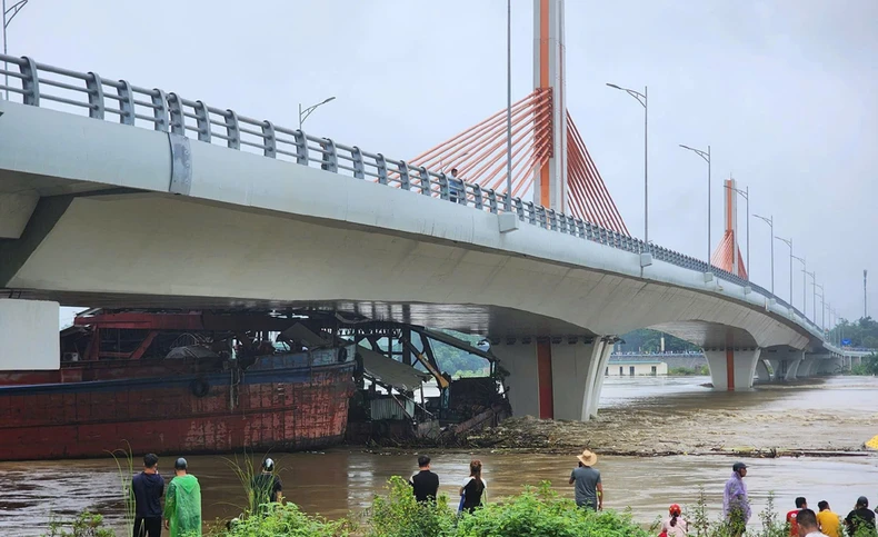 Lũ sông Thao vượt mức lịch sử, nước sông Hồng dâng cao ảnh hưởng một số vùng ở Hà Nội ảnh 12