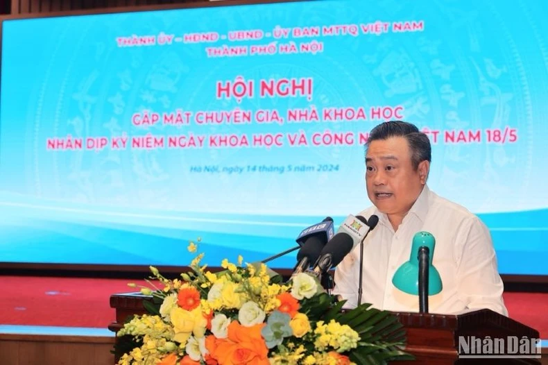 Hà Nội gặp mặt, tri ân, tôn vinh các chuyên gia, nhà khoa học ảnh 1