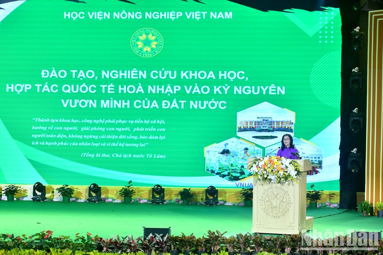 [Ảnh] Tổng Bí thư, Chủ tịch nước Tô Lâm dự Lễ khai giảng năm học mới tại Học viện Nông nghiệp Việt Nam ảnh 4