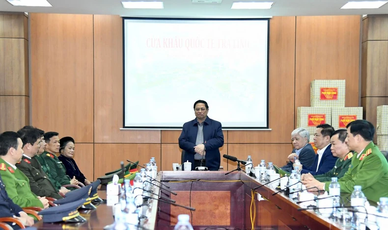 Thủ tướng Phạm Minh Chính thăm Cửa khẩu quốc tế Trà Lĩnh ảnh 3