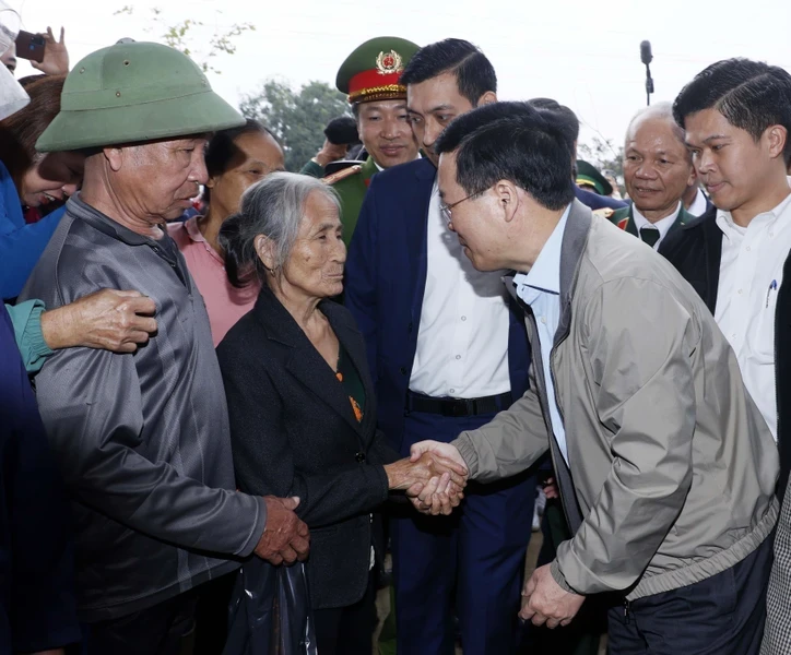 Chủ tịch nước Võ Văn Thưởng thăm, chúc Tết nhân dân và bộ đội Biên phòng tại Nghệ An ảnh 1