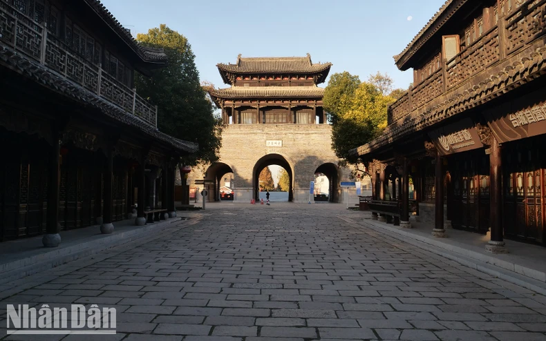 [Ảnh] Độc đáo thành cổ Đài Nhi Trang nằm bên Đại vận hà ở Trung Quốc ảnh 3