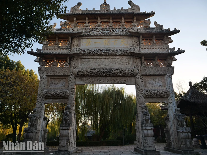 [Ảnh] Độc đáo thành cổ Đài Nhi Trang nằm bên Đại vận hà ở Trung Quốc ảnh 11