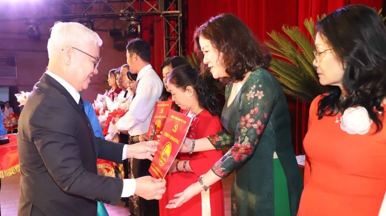Bình Dương họp mặt kỷ niệm 94 năm Ngày thành lập Đảng ảnh 2