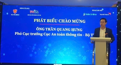 Cục phó Cục An toàn thông tin Bộ Thông tin và Truyền thông Trần Quang Hưng phát biểu chào mừng hội thảo.