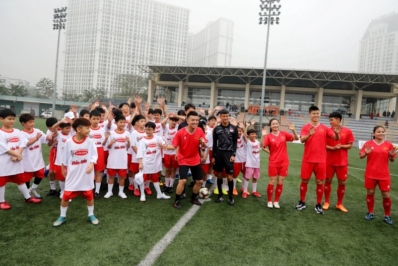 Acecook thành đối tác hàng đầu của bóng đá Việt Nam ảnh 3