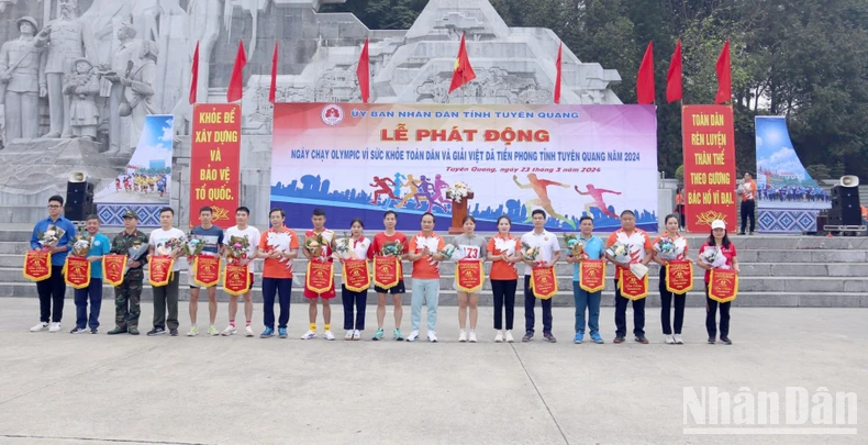 Phát động Ngày chạy Olympic và Giải Việt dã Tiền Phong năm 2024 ảnh 3