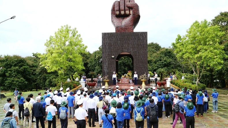 Đoàn công tác biển đảo Tây Nam thăm, động viên cán bộ, chiến sĩ Bộ Tư lệnh Vùng 5 ảnh 4