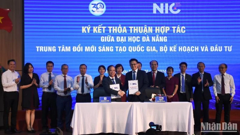 Khai mạc Festival Sáng tạo trẻ và triển lãm Khoa học Công nghệ sinh viên Đà Nẵng năm 2024 ảnh 3