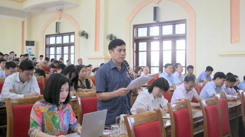 Đồng chí Trương Thị Mai tiếp xúc cử tri tại Hòa Bình ảnh 2