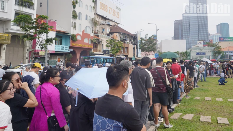 200 chuyến tàu Metro số 1 Bến Thành-Suối Tiên đưa đón hành khách hằng ngày ảnh 1