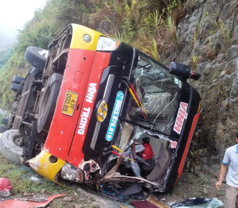 Điểm lại những vụ tai nạn nghiêm trọng trên cao tốc La Sơn-Túy Loan ảnh 3