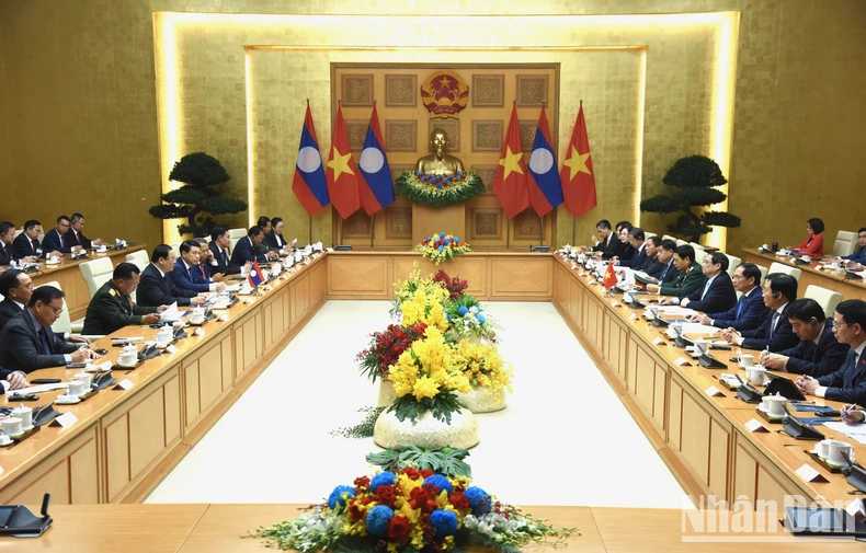 [Ảnh] Lễ đón Thủ tướng Chính phủ nước Cộng hòa Dân chủ Nhân dân Lào Sonexay Siphandone và Phu nhân ảnh 11