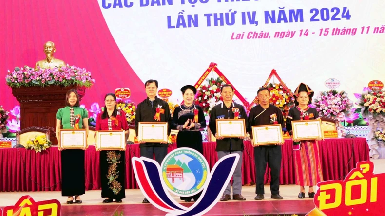 Đại hội đại biểu các dân tộc thiểu số tỉnh Lai Châu lần thứ IV ảnh 2