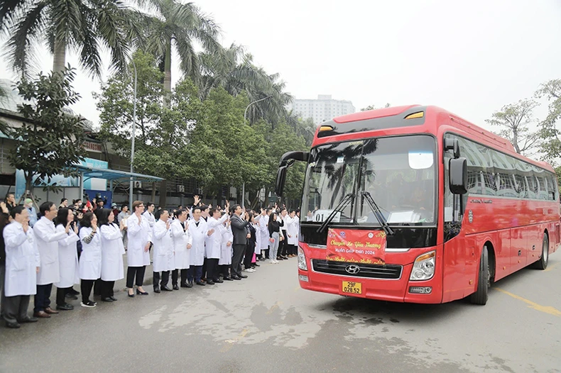 Sẻ chia cùng người bệnh những ngày giáp Tết ảnh 1