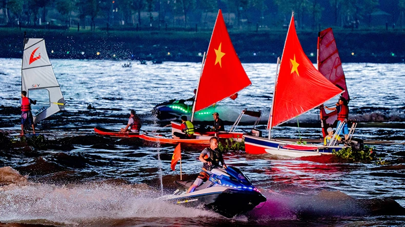 Lễ hội Sông nước Thành phố Hồ Chí Minh lần 2 năm 2024 khép lại bằng màn trình diễn drone ấn tượng ảnh 3