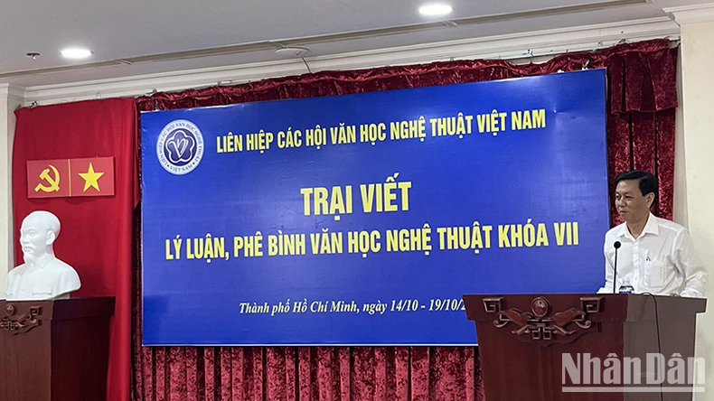 Khai mạc Trại viết Lý luận, phê bình văn học nghệ thuật khóa VII ảnh 2