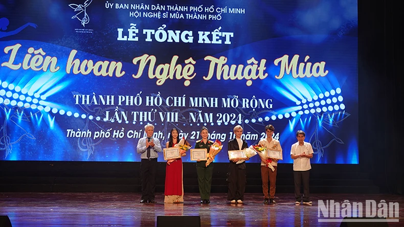 Tác phẩm “Phận ngọc” đoạt giải A Liên hoan nghệ thuật Múa Thành phố Hồ Chí Minh lần thứ 8 ảnh 3