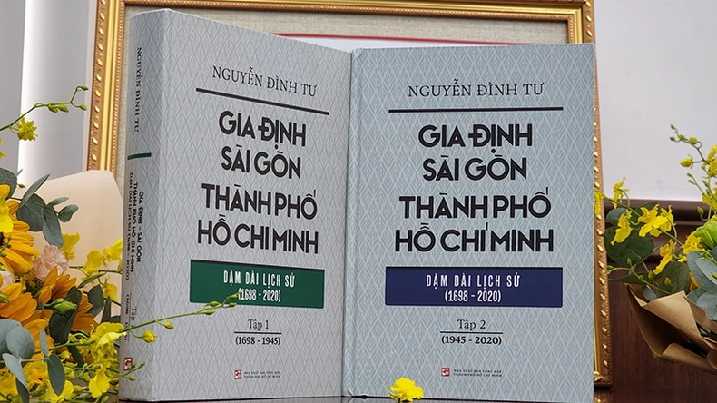 Nhà nghiên cứu Nguyễn Đình Tư nhận Giải thưởng Sách Quốc gia ở tuổi 104 ảnh 1