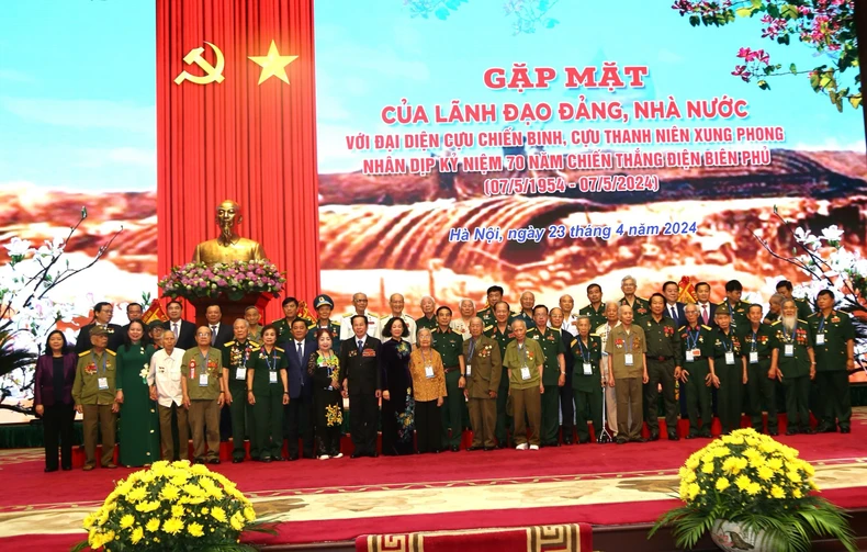 Lãnh đạo Đảng, Nhà nước gặp mặt cựu chiến binh, cựu thanh niên xung phong tham gia Chiến dịch Điện Biên Phủ ảnh 5