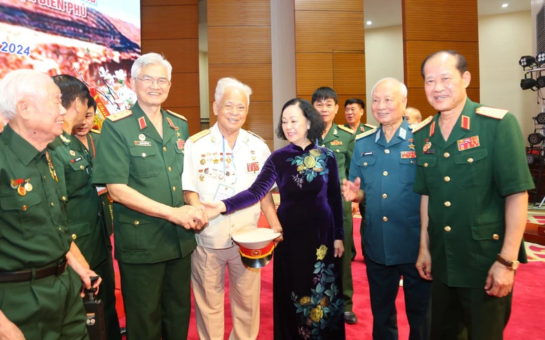 Lãnh đạo Đảng, Nhà nước gặp mặt cựu chiến binh, cựu thanh niên xung phong tham gia Chiến dịch Điện Biên Phủ ảnh 4