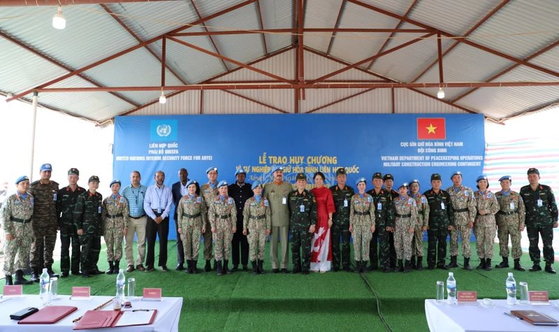 Trao huy chương của Liên hợp quốc tặng Lực lượng Gìn giữ hòa bình Việt Nam tại Phái bộ UNISFA ảnh 4