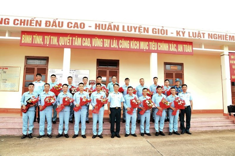 Phi công đạt kết quả tốt nhờ công dạy dỗ, dìu dắt của các thầy ảnh 2